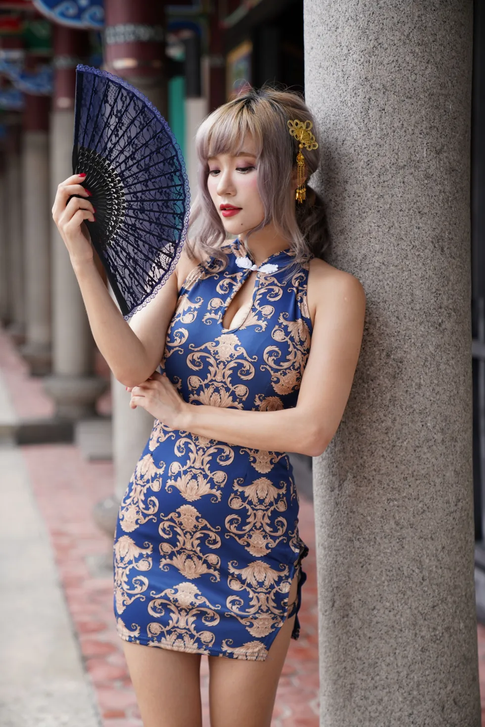 [Mzsock] NO.149 Xue Kaiyun blue flower short cheongsam with high heels and beautiful legs street photography#[105P]-76